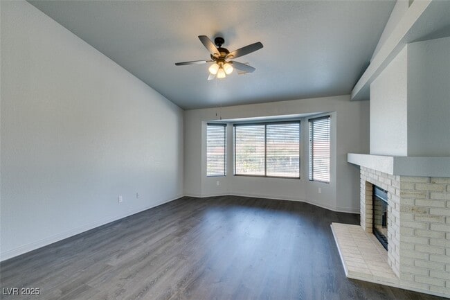 Building Photo - 1670 Rocking Horse Dr