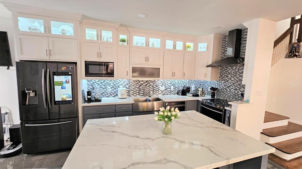 Foto principal - 8965 Briar Forest Dr