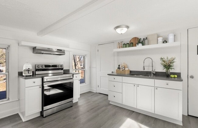 Photo - 38 Forest St Apartment