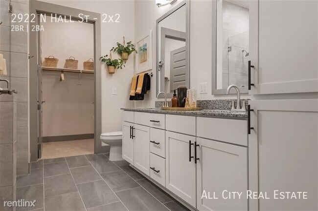 Foto del edificio - 2922 N Hall St