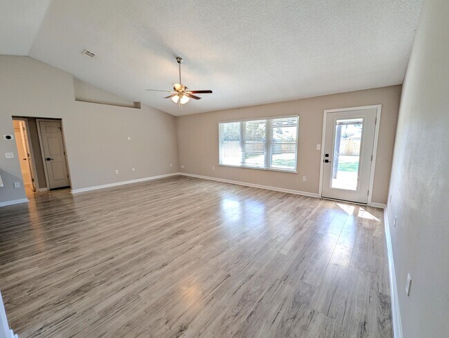Building Photo - 8233 Hartington Dr