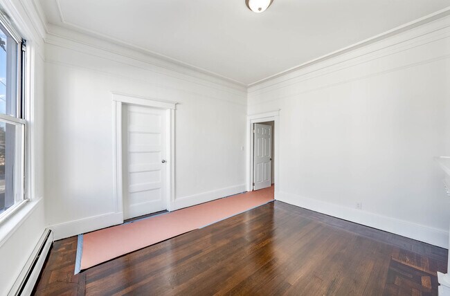 Building Photo - 409 Monastery Pl