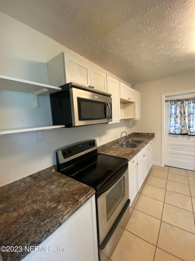 Foto del edificio - 3043 Belden St