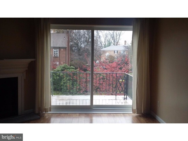 Foto del edificio - 922 Montgomery Ave