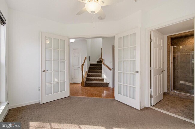 Foto del edificio - 9421 Aston Villa