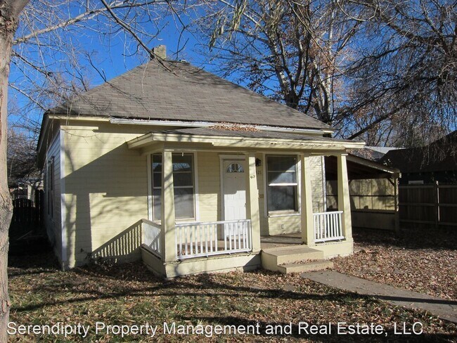 Foto del edificio - 2 br, 1 bath House - 1321 E. 4th St