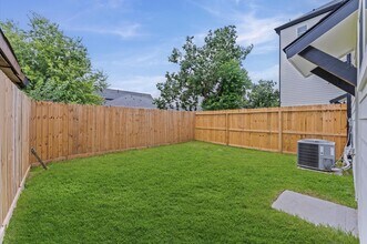 Building Photo - 7225 Tierwester St