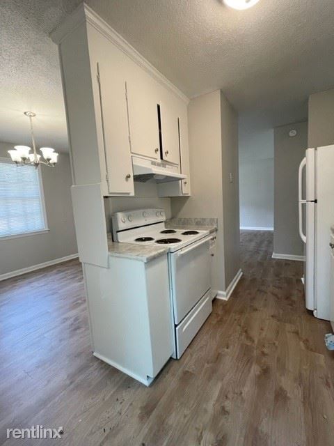 Building Photo - 2 br, 1 bath Duplex - 1634 W Main St  Duplex