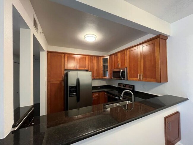 Foto del edificio - Upgrade 2Bed 2Bath Condo