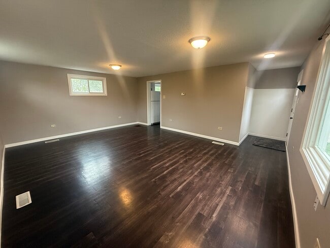 Living room - 825 Highland Ave