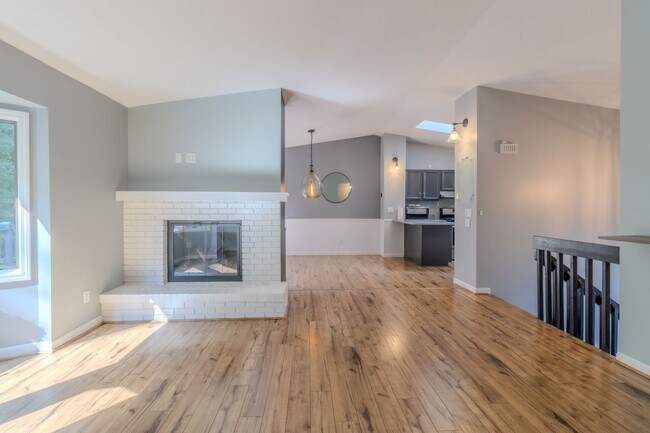 Foto del edificio - 154 Homestead Ln