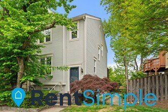 Building Photo - 39 Fendall Ave