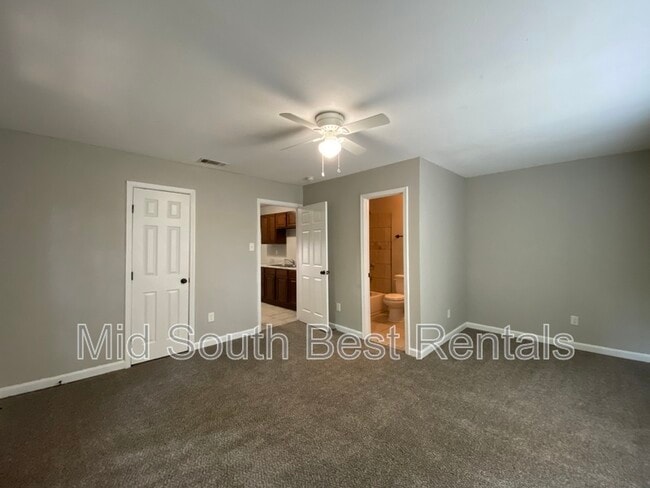 Building Photo - 2784 Lola Ave