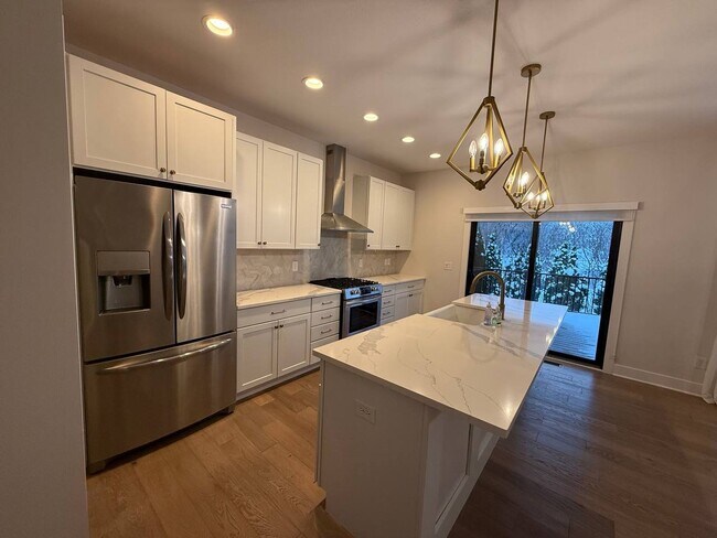 Building Photo - Beautiful 4BR/3.5BA Home in Granger – Spacious & Updated!