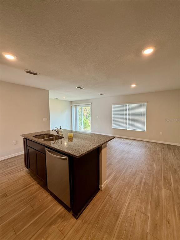 Building Photo - 14 Serene Pl