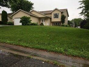 Building Photo - 6390 Wildwood Way