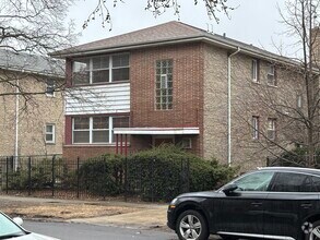Building Photo - 7130 N PAULINA St