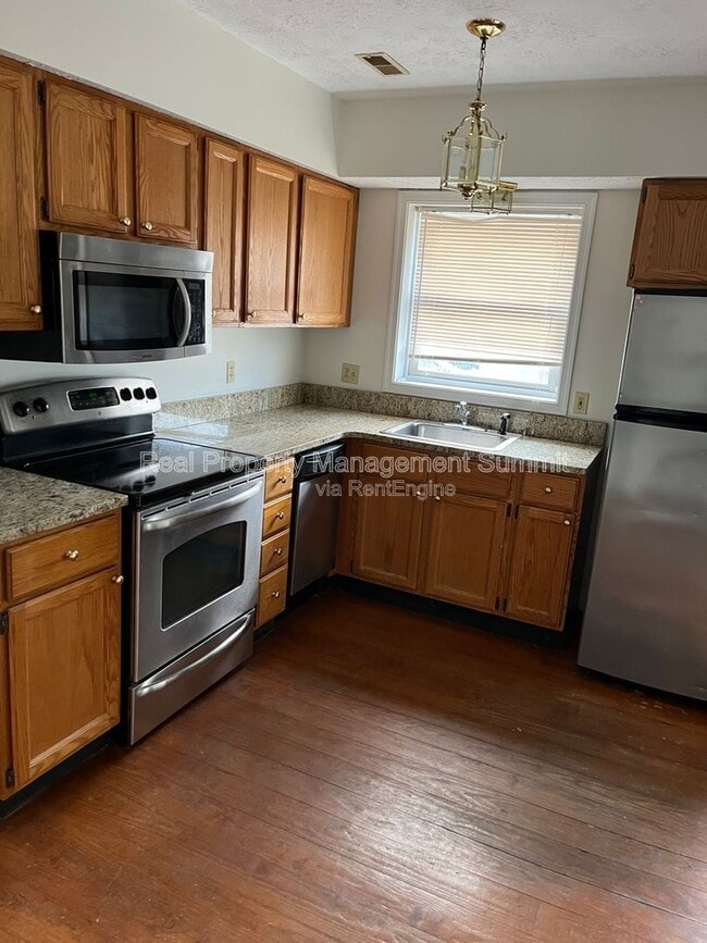 Building Photo - 10 Fayette St