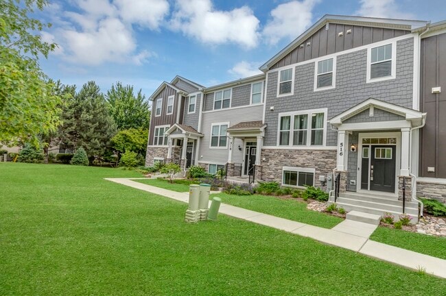 Building Photo - 516 Wolverine Dr