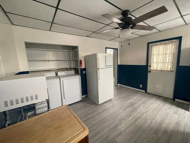 Building Photo - 434 N Erie St