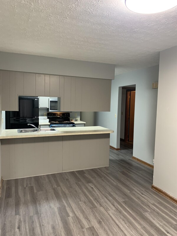 Foto del edificio - 37 Maxwell Ct