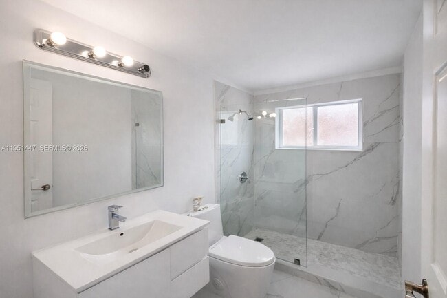 Foto del edificio - 236 NE 55th Terrace