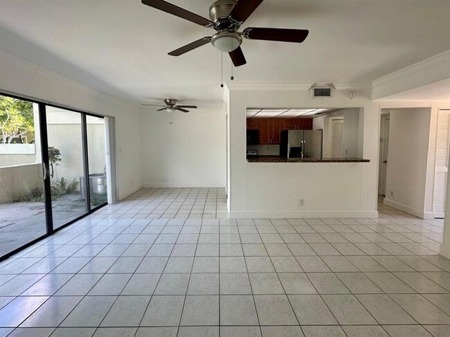 Foto del edificio - 8801 W Sample Rd