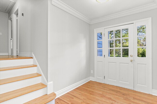 Building Photo - 6 Pintail Ln