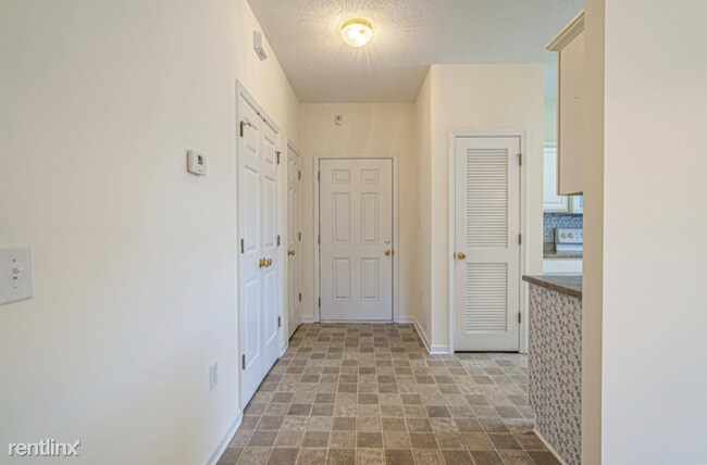 Building Photo - 2 br, 2 bath Condo - 20 Cross Gate Blvd.