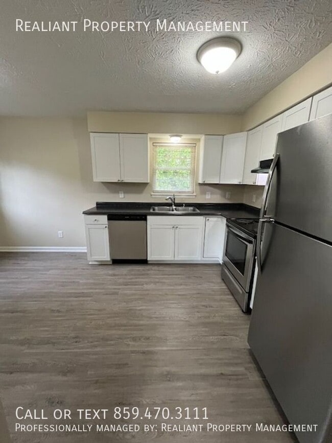Building Photo - 233 Shreveport Dr