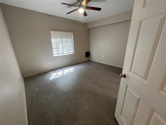 Foto del edificio - 6004 Portsdale Pl