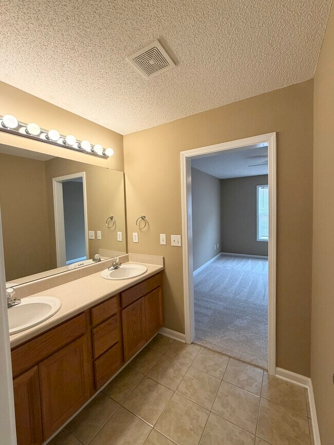 Foto del edificio - 132 Brook Pl