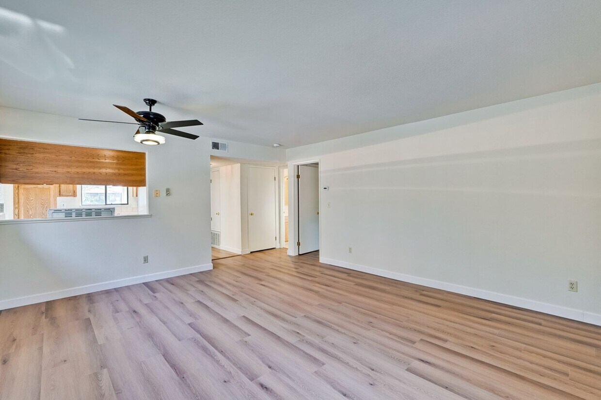 New Vinyl Plank Flooring, Fresh Interior Paint, 1 Car Garage + 1 Assigned Outdoor Parking Space -... - New Vinyl Plank Flooring, Fresh Interior Paint, 1 Car Garage + 1 Assigned Outdoor Parking Space -...