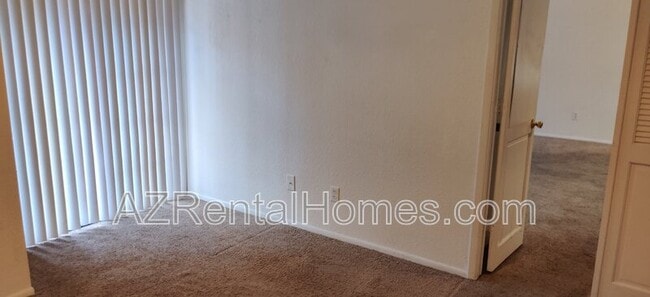 Foto del edificio - 819 N College Ave