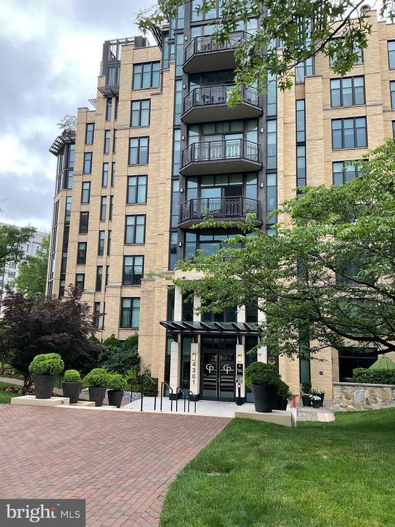 Foto del edificio - 4301 Military Rd NW
