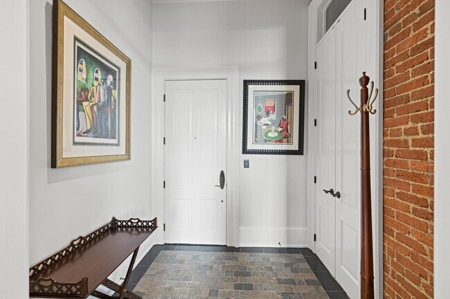 Foto del edificio - 725 5th St SE