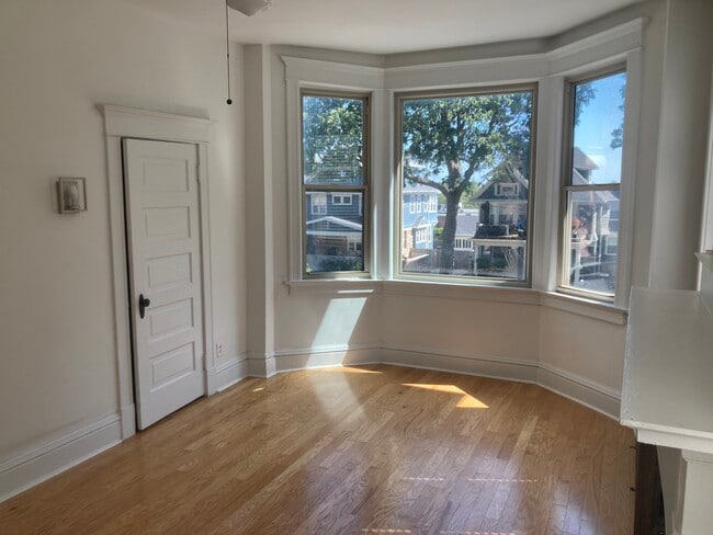 Building Photo - 3784 Washington St