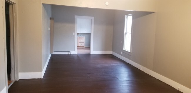 Building Photo - 2114 S Buchanan St