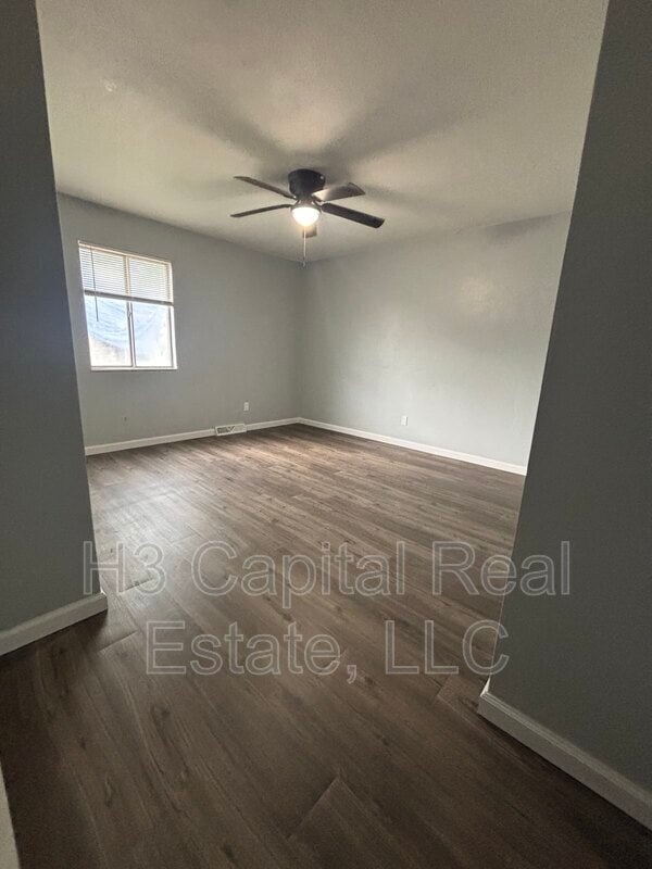 Building Photo - 421 Joseph Dr