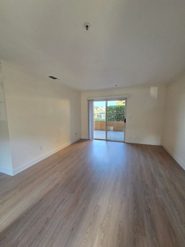Foto del edificio - Large 2 Bedroom, 2 Bath Condo in San Ramon