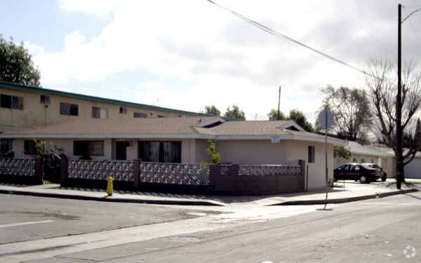 Primary Photo - 14508-14514 Texaco Ave
