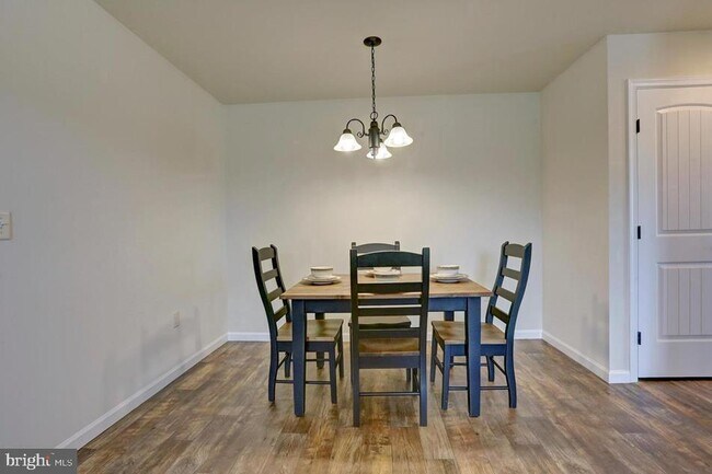 Building Photo - 502 Byler Cir