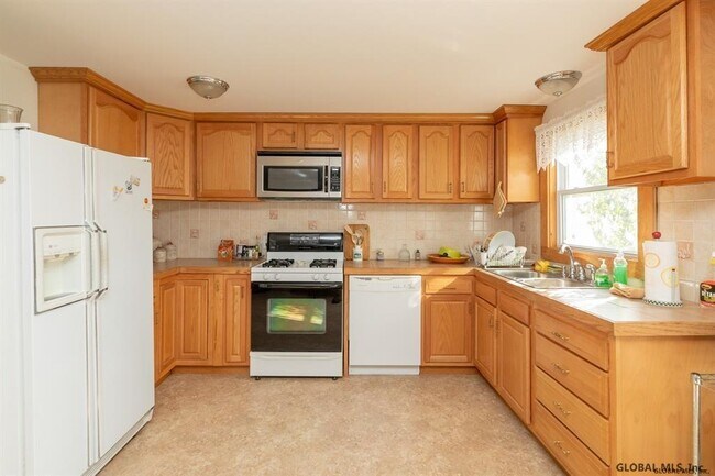 Foto del edificio - 523 Old Plank Rd