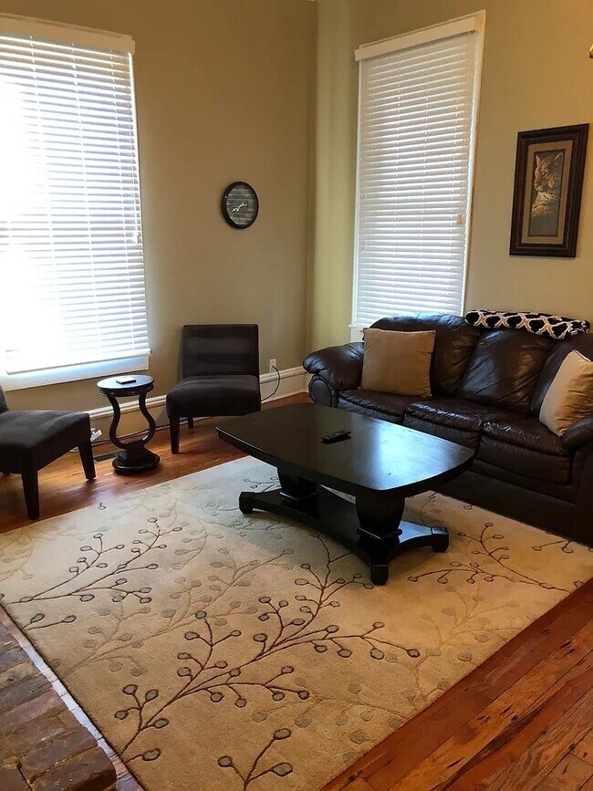 Foto del edificio - 209 E Monroe St