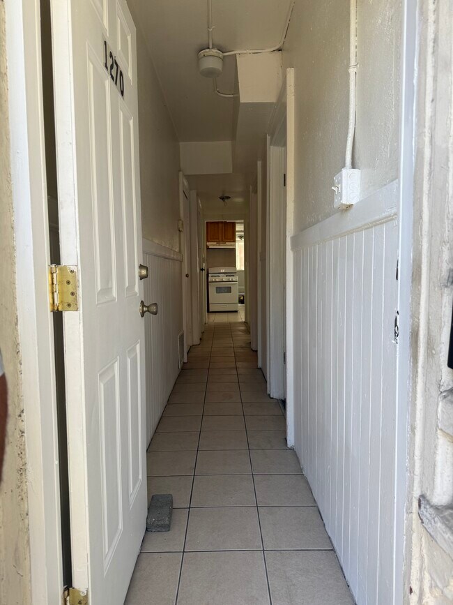 Foto del edificio - 1270 Hampshire St