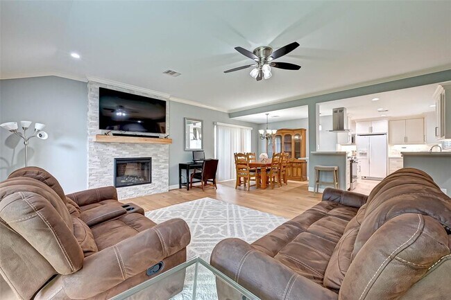 Foto del edificio - 5019 Blueberry Hill Dr