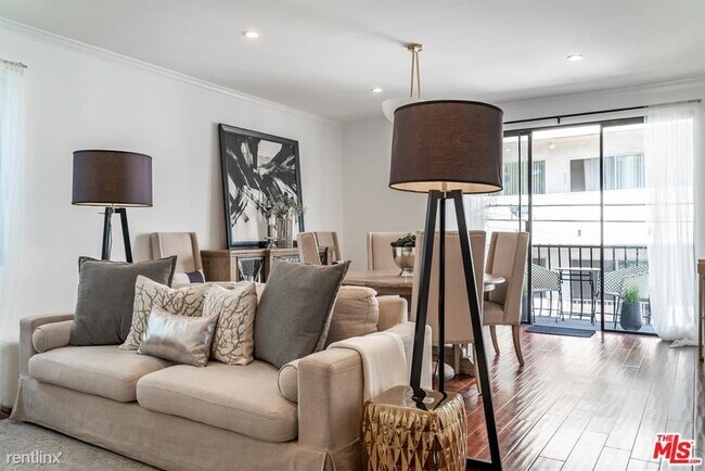 Foto del edificio - 3 br, 2 bath Condo - 126 N Croft Ave Apt 202