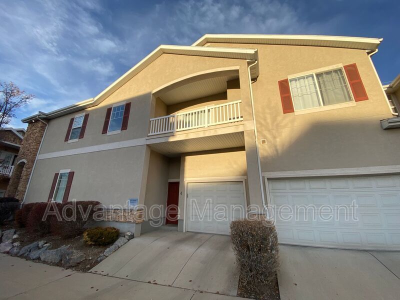 Primary Photo - 1077 Canyon Meadow Dr