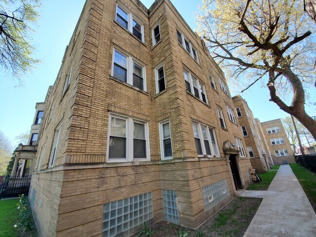Building Photo - 2917 W 24th Blvd