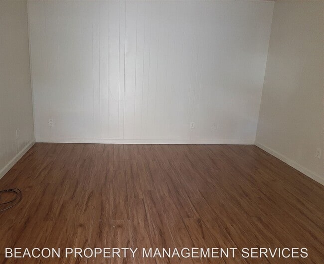 Building Photo - 924 S Garfield St